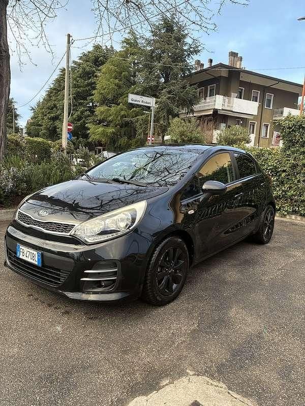Usata Kia Rio 75 CV (55 kW) 2016 Utilitaria