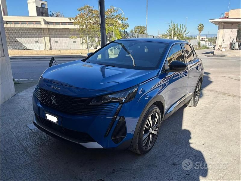 Usata Peugeot 3008 Allure 131 CV (96 kW) 2022 Blu SUV