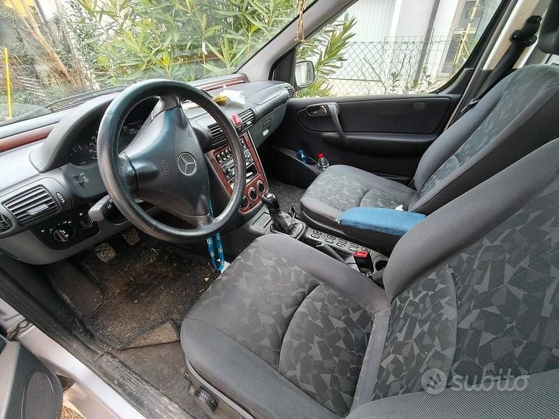 Usata Mercedes Vaneo 91 CV (66 kW) 2002 Monovolume