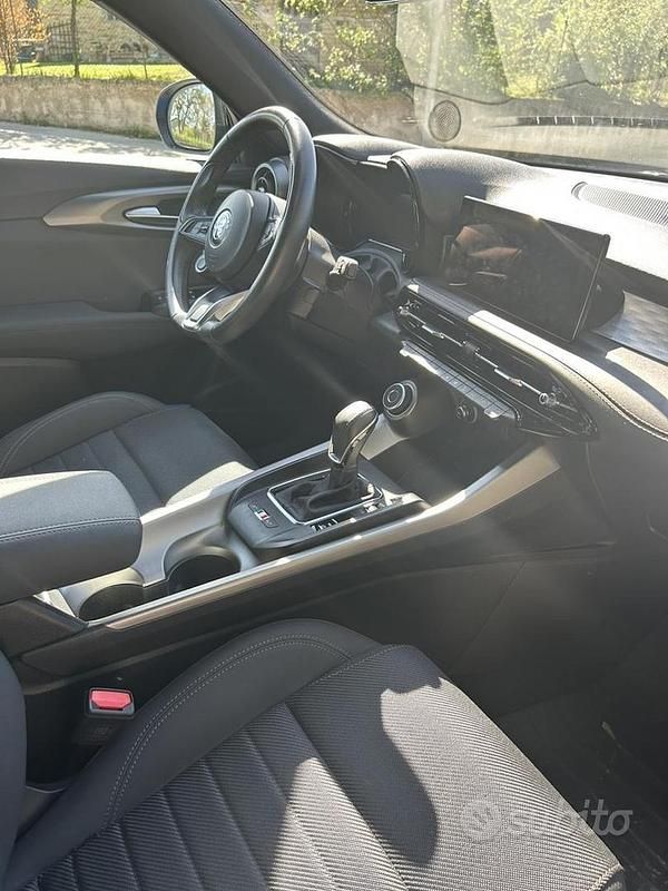 Usata Alfa Romeo Tonale Ti 131 CV (96 kW) 2023 Blu SUV