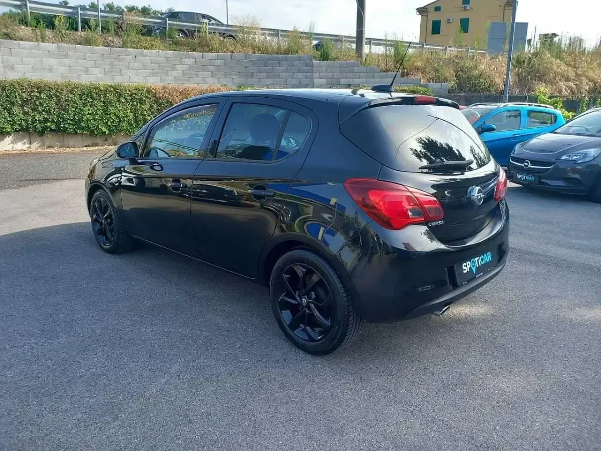 Usata Opel Corsa 69 CV (50 kW) 2018 Nero Utilitaria