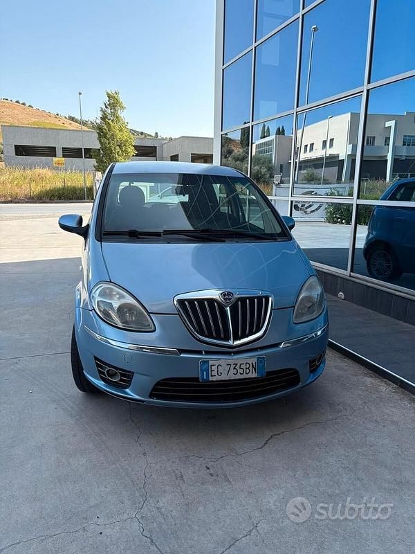 Usata Lancia Musa Gold 95 CV (69 kW) 2011 Blu Monovolume
