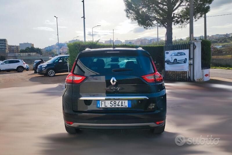 Usata Renault Grand Scénic IV Life 110 CV (80 kW) 2017 Nero Monovolume