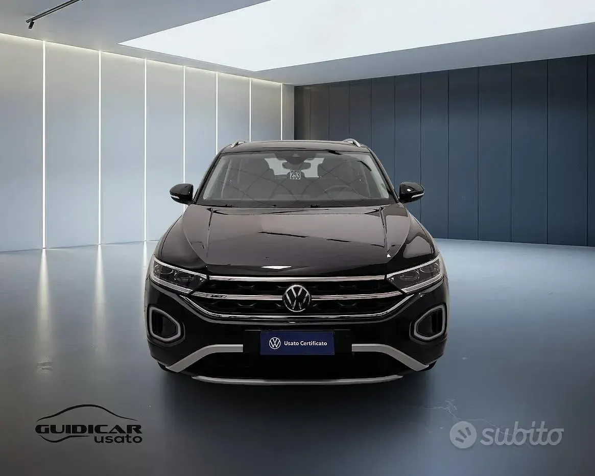 Usata VW T-Roc Style 150 CV (110 kW) 2023 Nero SUV