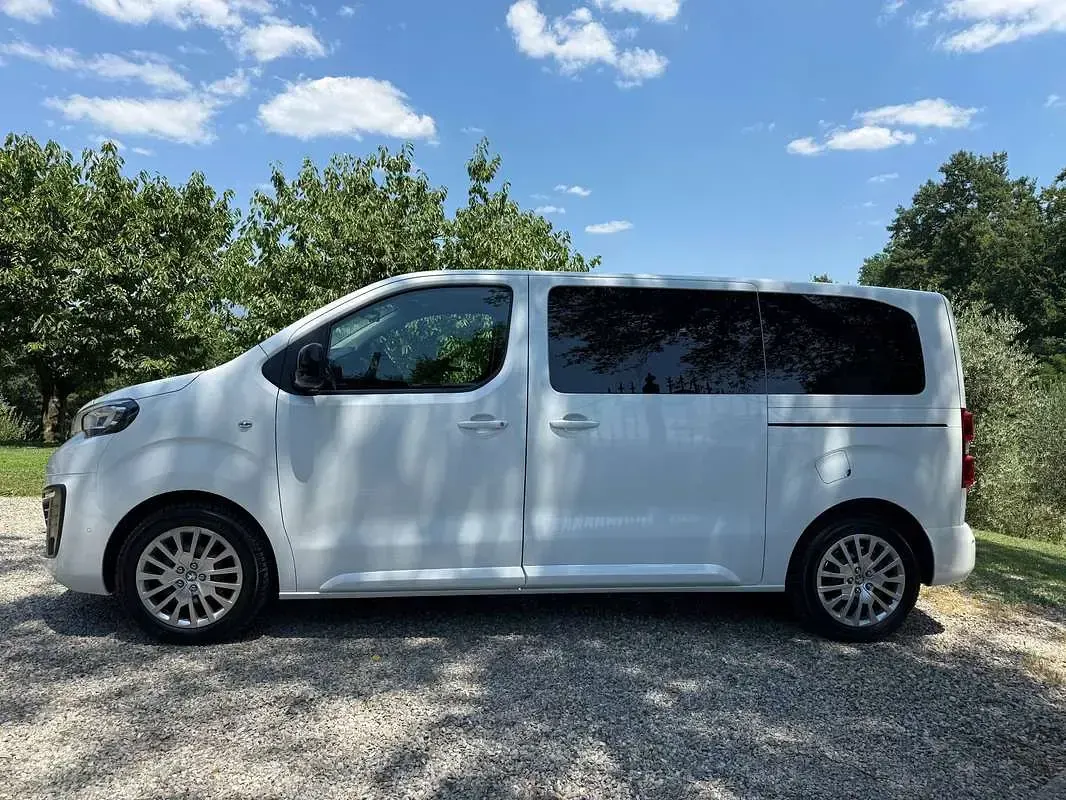 Usata Peugeot Traveller Active 120 CV (88 kW) 2022 Bianco Monovolume