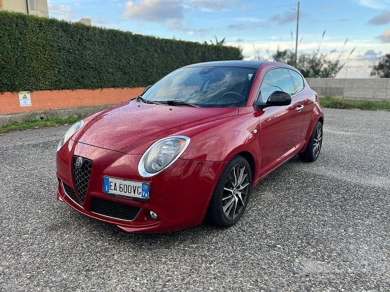 Rosso Usata 2010 Alfa Romeo MiTo Due volumi | 5500 € - Immagine 1/4
