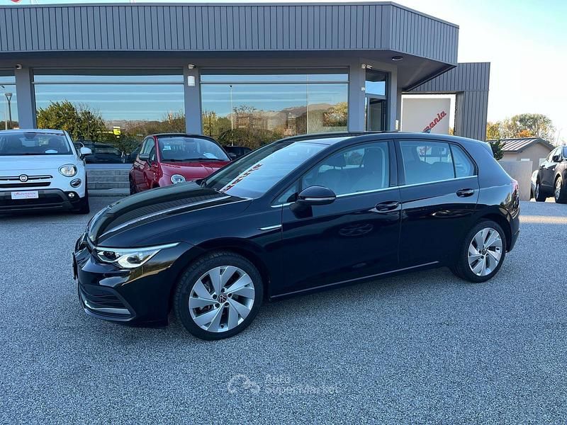 Usata VW Golf VII Style 150 CV (110 kW) 2021 Nero Utilitaria
