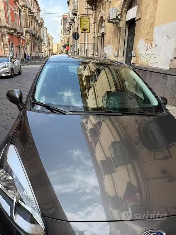 Usata Ford Fiesta 86 CV (63 kW) 2019 Grigio Utilitaria