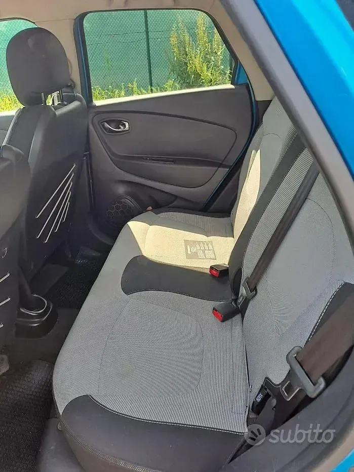 Usata Renault Captur 90 CV (66 kW) 2016 SUV