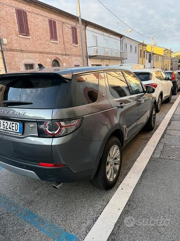 Usata Land Rover Discovery Sport 150 CV (110 kW) 2015 Grigio SUV