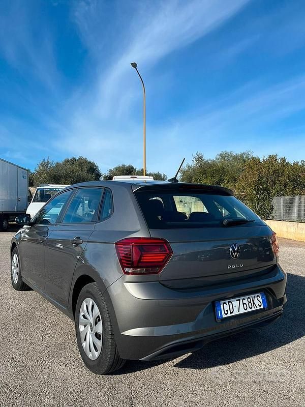 Usata VW Polo Highline 89 CV (65 kW) 2021 Grigio Berlina