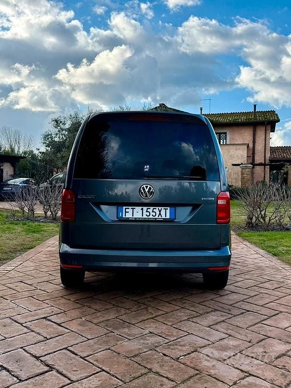 Usata VW Caddy 2019 Grigio Monovolume