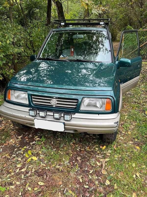 Usata Suzuki Vitara 95 CV (69 kW) 1999 Verde SUV
