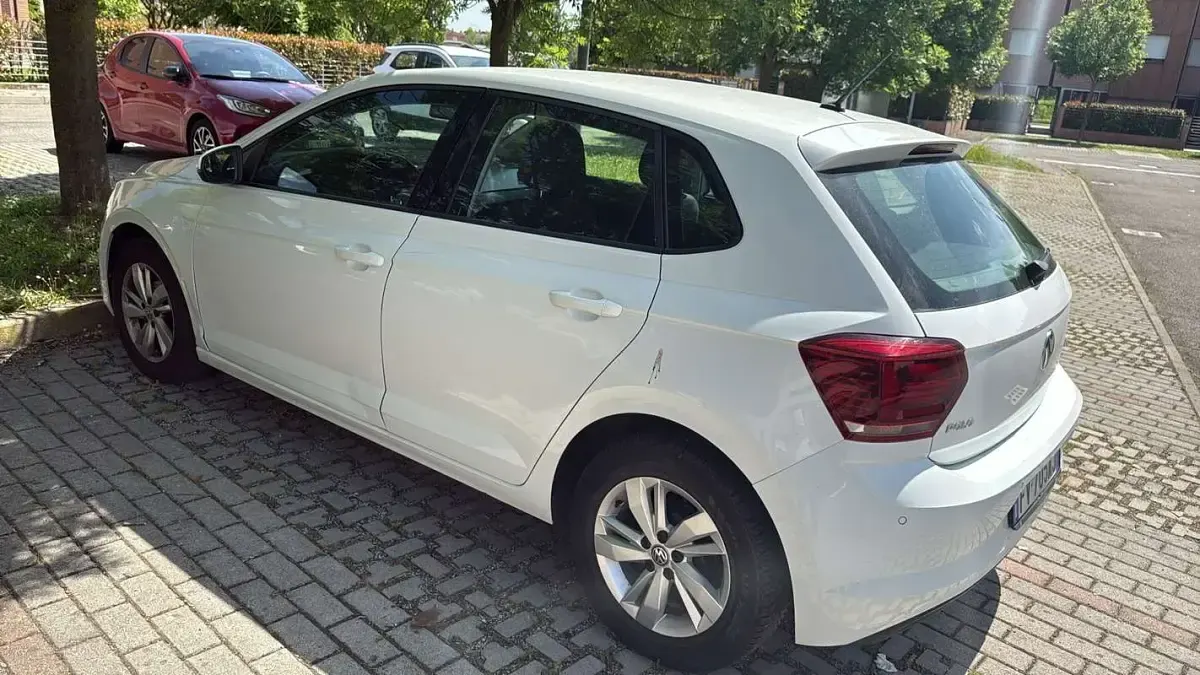 Usata VW Polo 80 CV (58 kW) 2019 Bianco Utilitaria