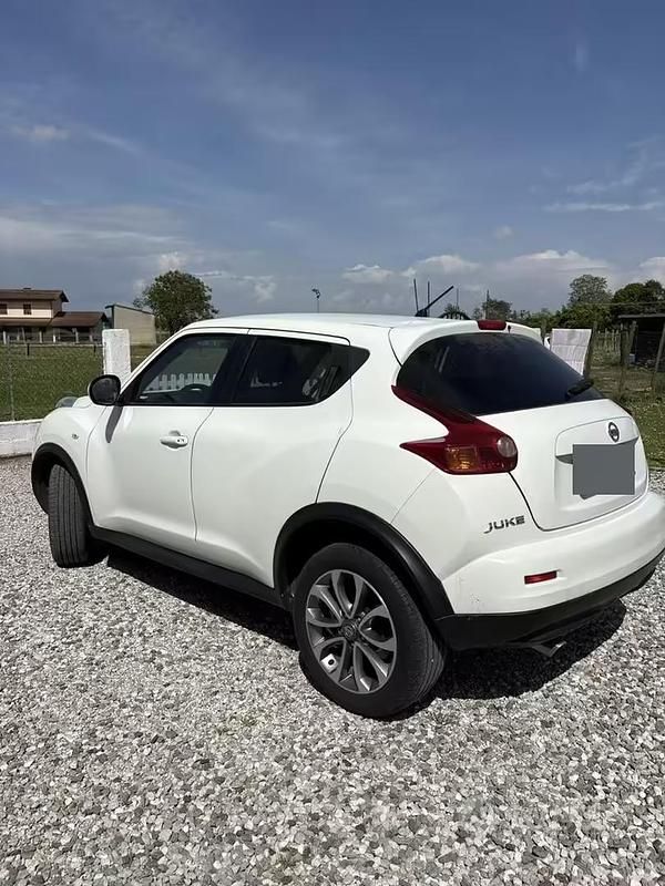 Usata Nissan Juke 110 CV (80 kW) 2014 Bianco SUV