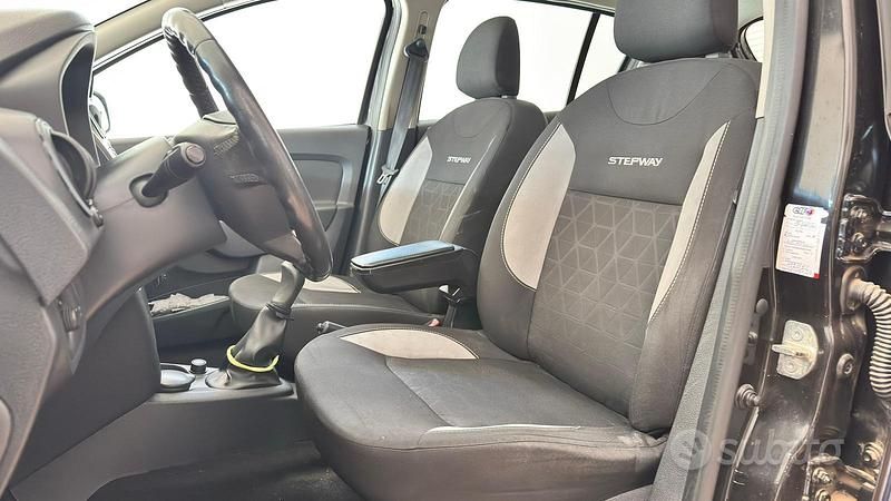 Usata Dacia Sandero Stepway 90 CV (66 kW) 2014 Nero Berlina
