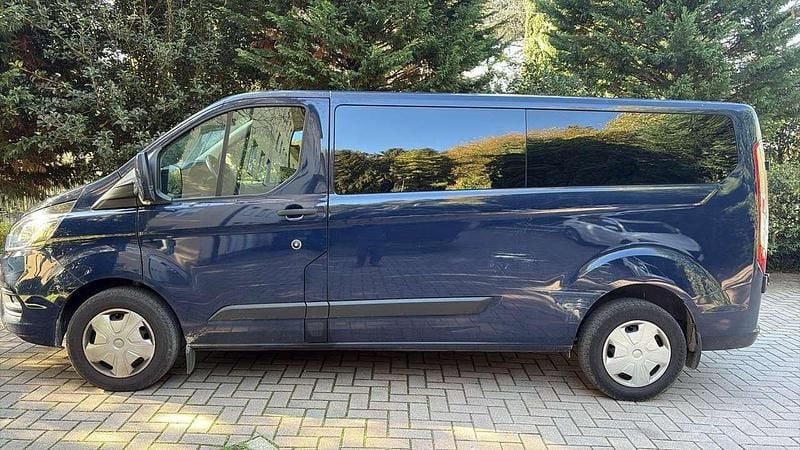 Usata Ford Transit Custom Trend 131 CV (96 kW) 2023 Blu Station wagon