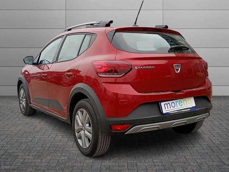 Usata Dacia Sandero Comfort 101 CV (74 kW) 2021 Arancione Utilitaria
