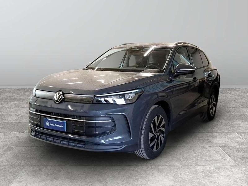 Usata VW Tiguan Life 131 CV (96 kW) 2024 Grigio SUV