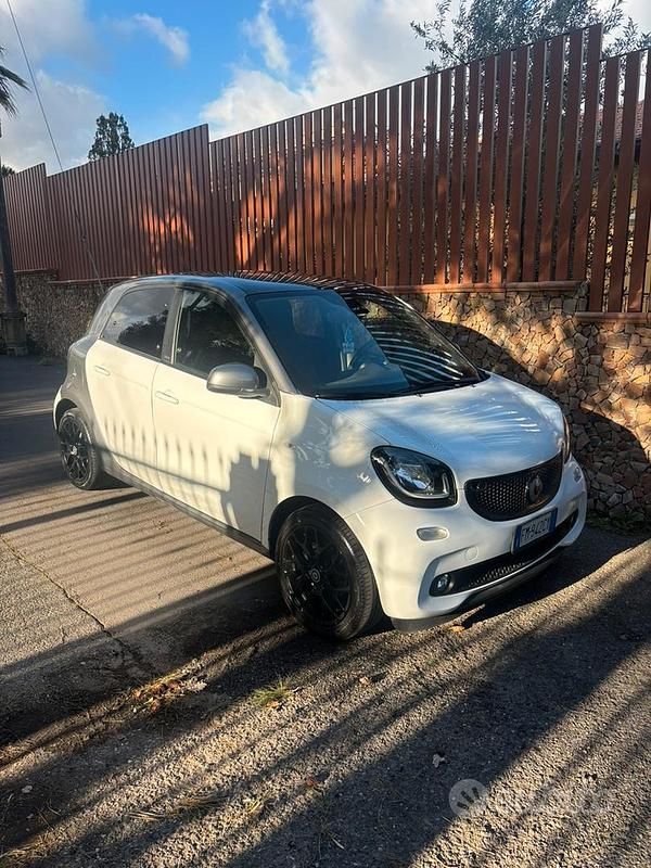 Usata Smart ForFour 2017 Bianco Utilitaria