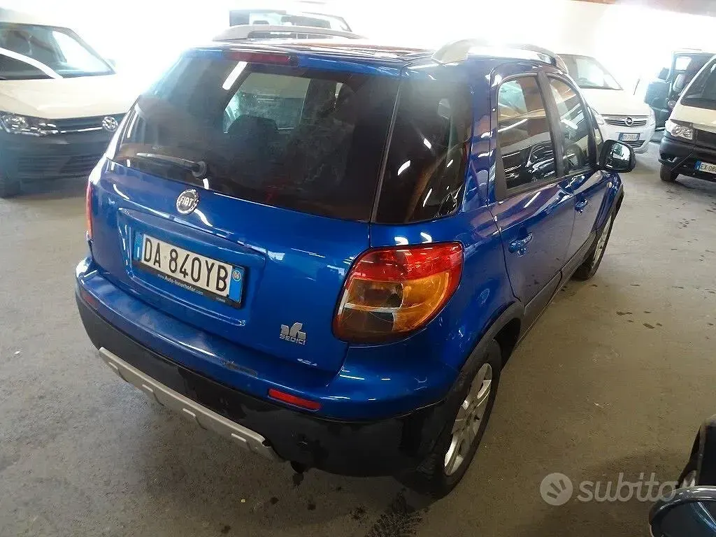 Usata Fiat Sedici Emotion 120 CV (88 kW) 2006 Blu SUV