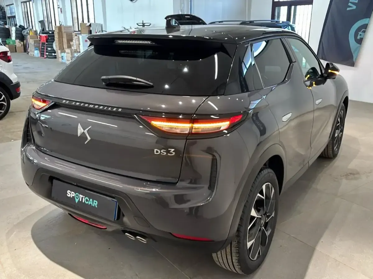 Usado DS Automobiles DS3 Crossback 136 CV (100 kW) 2025 Gris SUV