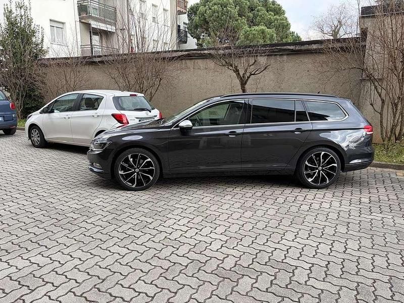 Usata VW Passat Business 150 CV (110 kW) 2019 Nero Station wagon