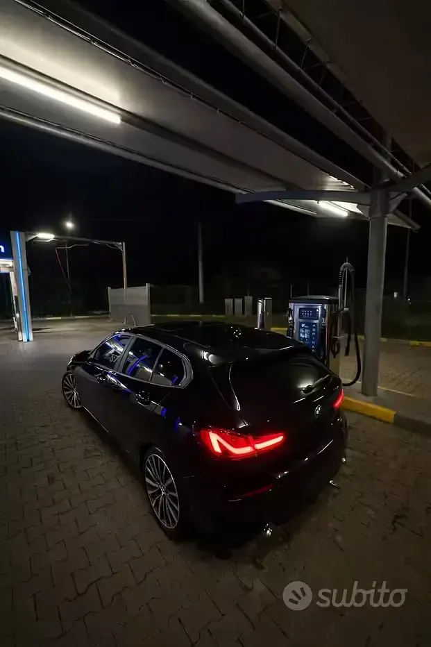 Usata BMW 118 Advantage 150 CV (110 kW) 2021 Nero Berlina