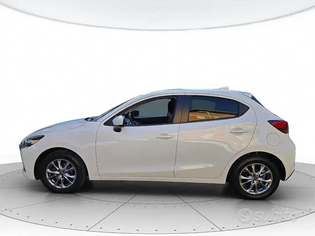 Usata Mazda 2 Evolve 75 CV (55 kW) 2023 Bianco Utilitaria