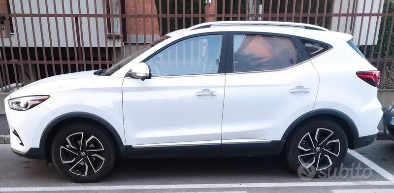 Usata MG ZS Luxury 111 CV (81 kW) 2022 Bianco Berlina