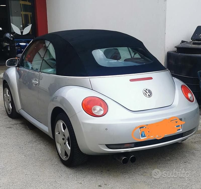 Usata VW New Beetle 105 CV (77 kW) 2006 Grigio Utilitaria
