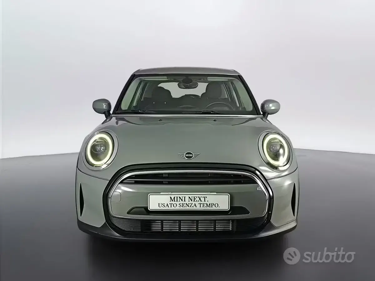 Usata Mini ONE Classic 75 CV (55 kW) 2021 Moonwalk grey metallic Utilitaria