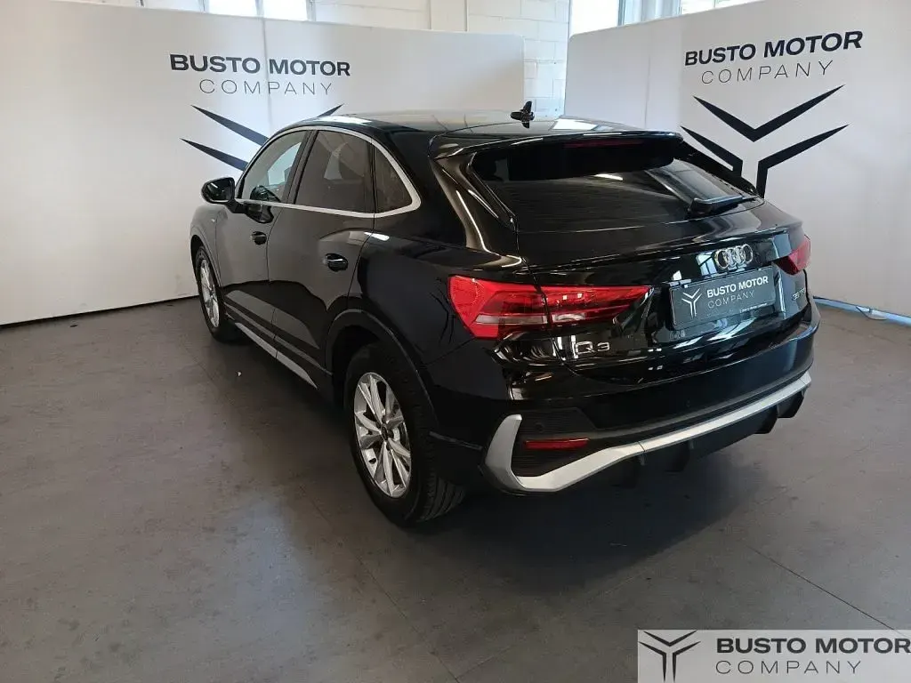 Usata Audi Q3 Sportback S-Line 150 CV (110 kW) 2023 Nero / metallizzato SUV