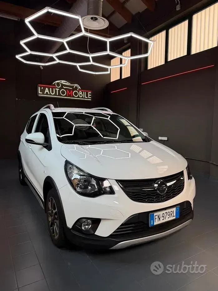 Usata Opel Karl Rocks 73 CV (53 kW) 2018 Bianco Utilitaria