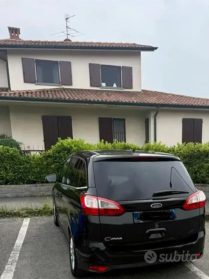 Usata Ford Grand C-Max 109 CV (80 kW) 2012 Nero Monovolume