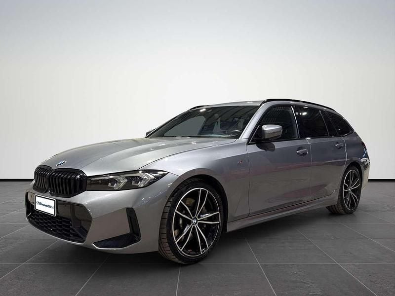 Grigio Usata 2023 BMW 330 M Sport Station wagon | 46.686 € (Buon prezzo) - Immagine 1/4