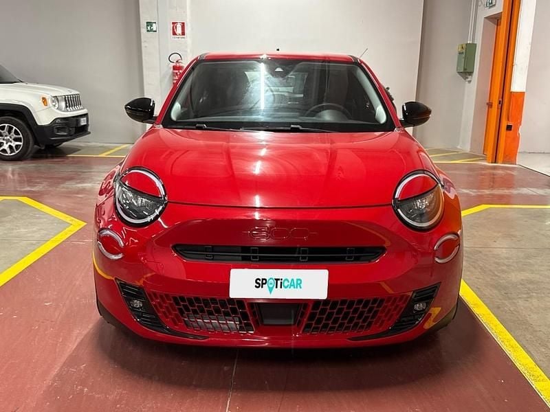Usata Fiat 600 Red 114 kW (156 CV) 2023 Rosso SUV