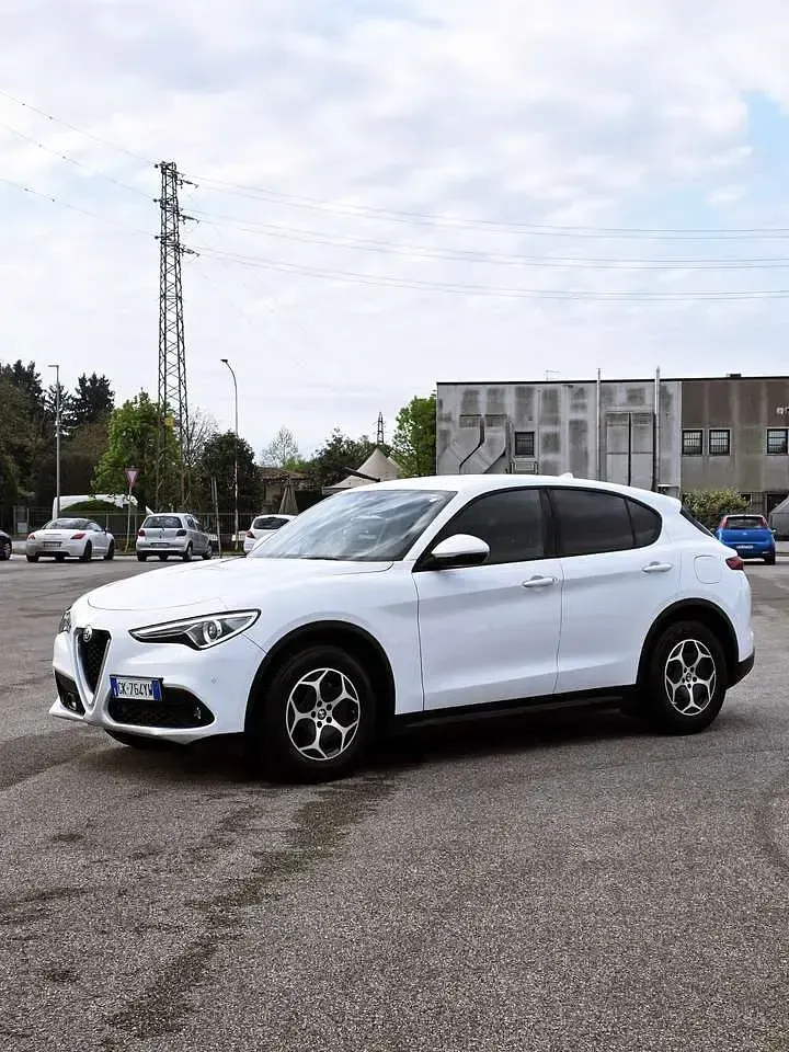 Usata Alfa Romeo Stelvio Super 190 CV (139 kW) 2022 Bianco SUV
