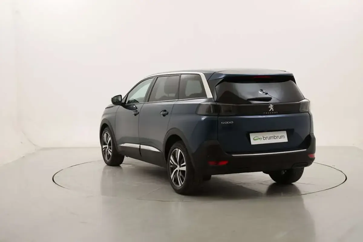 Usata Peugeot 5008 Allure 131 CV (96 kW) 2022 Blu SUV