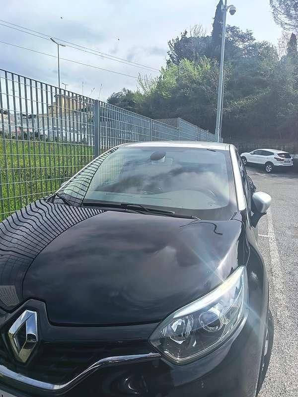 Usata Renault Captur 90 CV (66 kW) 2019 Nero SUV