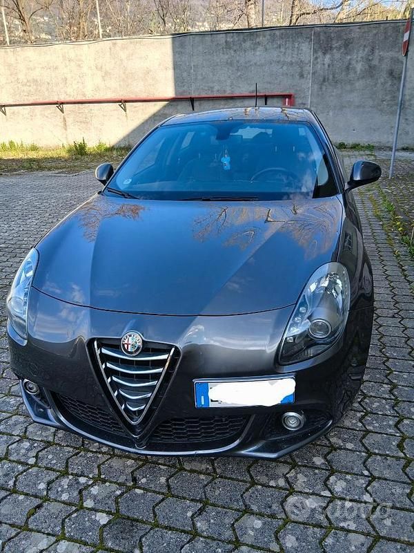 Usata Alfa Romeo Giulietta 105 CV (77 kW) 2014 Grigio Utilitaria
