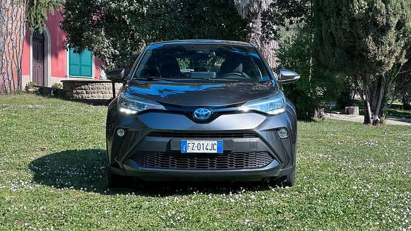 Usata Toyota C-HR Lounge 97 CV (71 kW) 2019 Grigio SUV