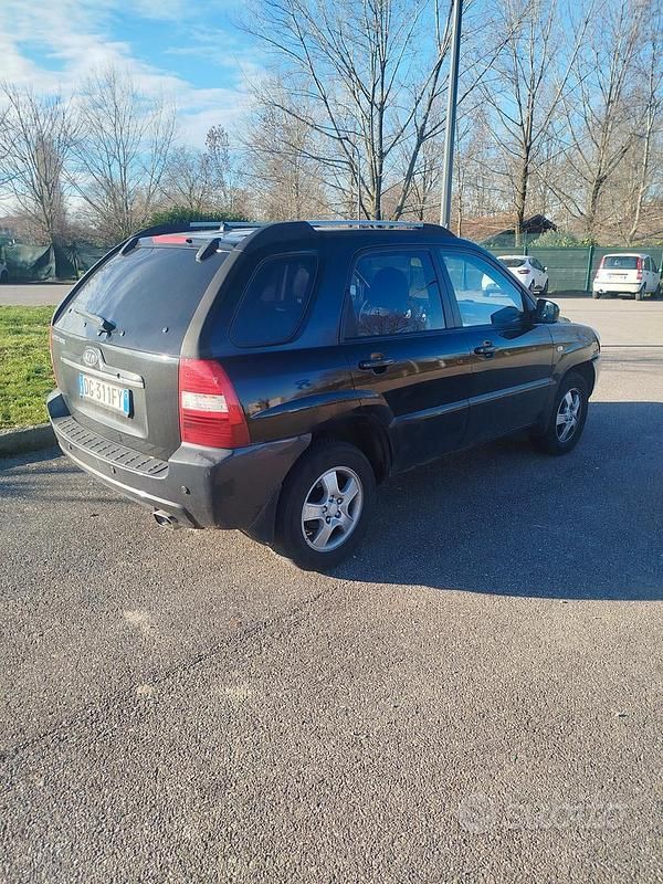 Usata Kia Sportage Active 141 CV (103 kW) 2007 Nero SUV