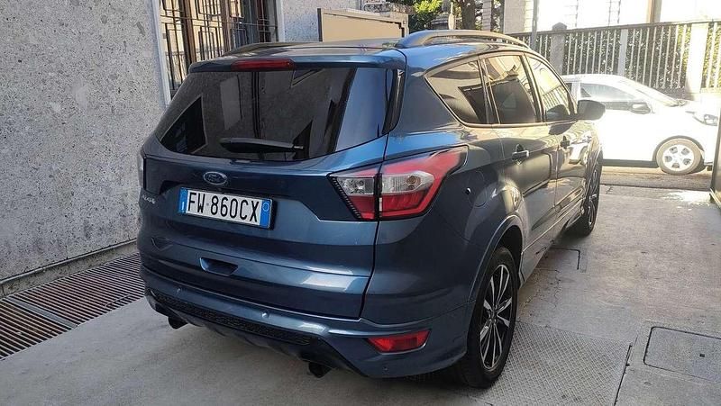 Usata Ford Kuga ST-Line 120 CV (88 kW) 2019 Blu/azzurro SUV