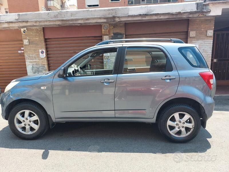 Usata Daihatsu Terios 86 CV (63 kW) 2007 Grigio SUV