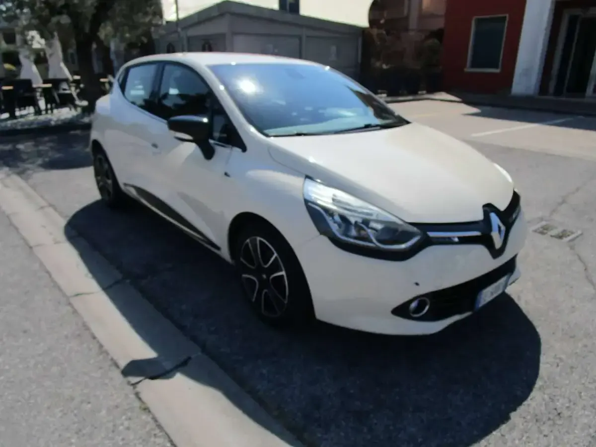 Usata Renault Clio IV 90 CV (66 kW) 2016 Beige Berlina