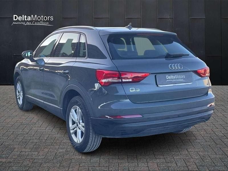 Usata Audi Q3 Ambiente 150 CV (110 kW) 2022 Grigio SUV