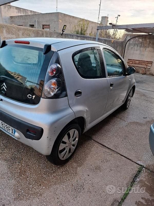 Usata Citroën C1 68 CV (50 kW) 2010 Grigio Utilitaria