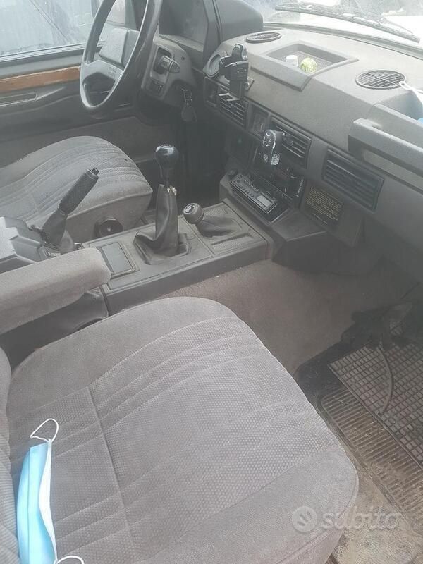 Usata Land Rover Range Rover 106 CV (77 kW) 1989 Bianco SUV