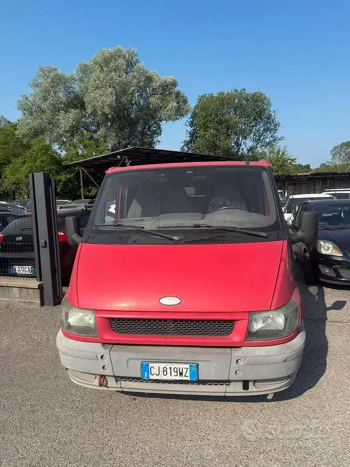 Usata Ford Transit 86 CV (63 kW) 2003 Rosso Berlina